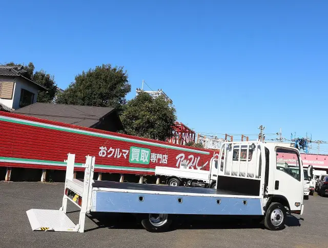 いすゞ エルフ 2RG-NNS88AN(4WD)の写真20