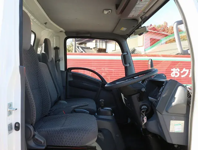 いすゞ エルフ 2RG-NNS88AN(4WD)の写真33