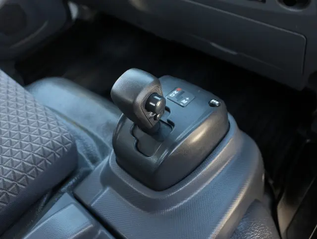 いすゞ エルフ 2RG-NNS88AN(4WD)の写真38