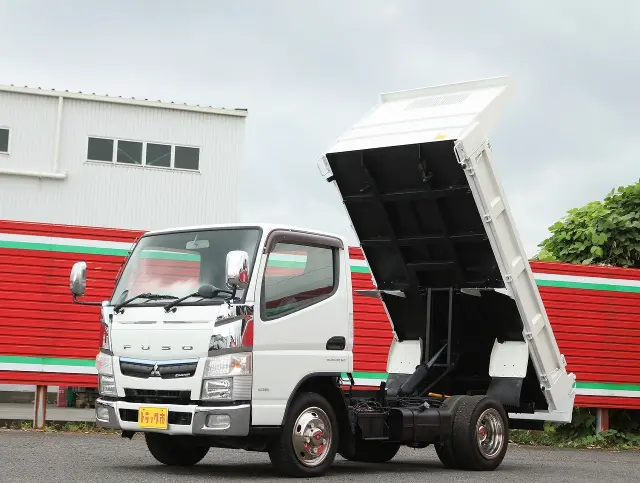 三菱 キャンター TPG-FDA60(4WD)の写真1