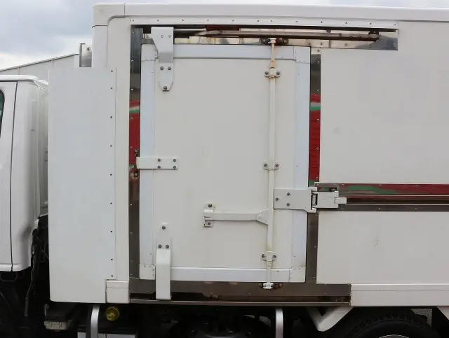 いすゞ エルフ TPG-NHS85AN(4WD)の写真10