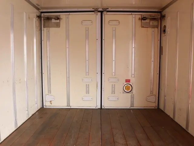 いすゞ エルフ TPG-NHS85AN(4WD)の写真15