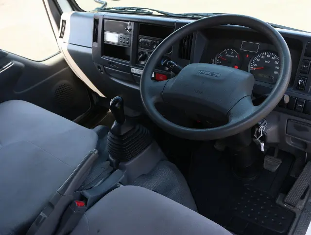 いすゞ エルフ TPG-NHS85AN(4WD)の写真35