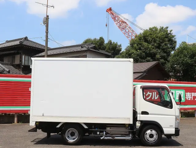 三菱 キャンター TPG-FDA00(2WD)の写真4
