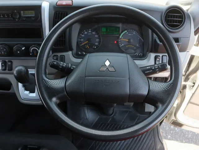 三菱 キャンター TPG-FDA00(2WD)の写真32