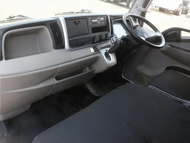 三菱 キャンター TPG-FDA00(2WD)の写真41