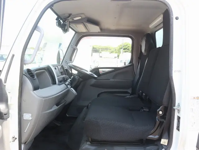 三菱 キャンター TPG-FDA00(2WD)の写真42