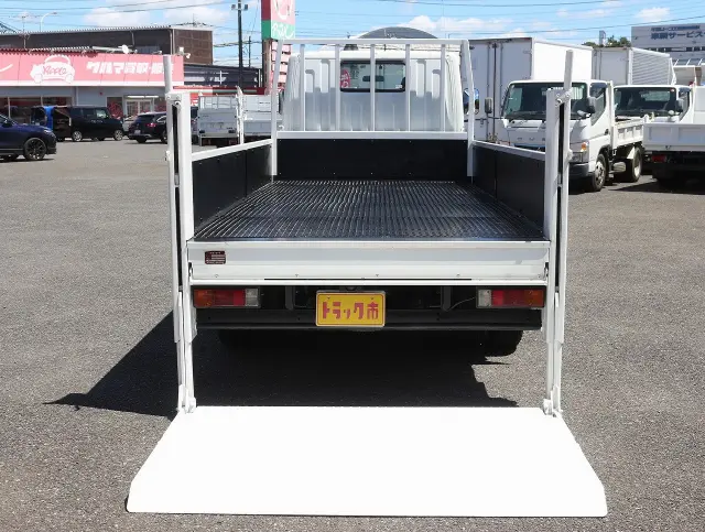 三菱 キャンター TPG-FGA20(4WD)の写真12