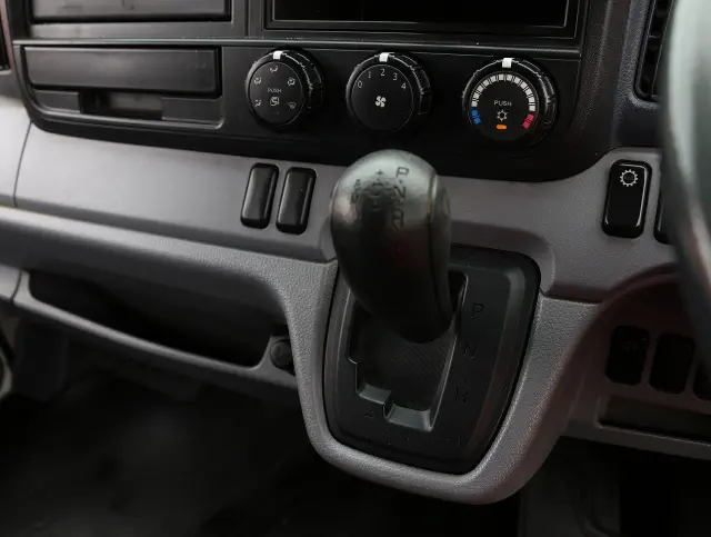 三菱 キャンター TPG-FDA00(4WD)の写真33