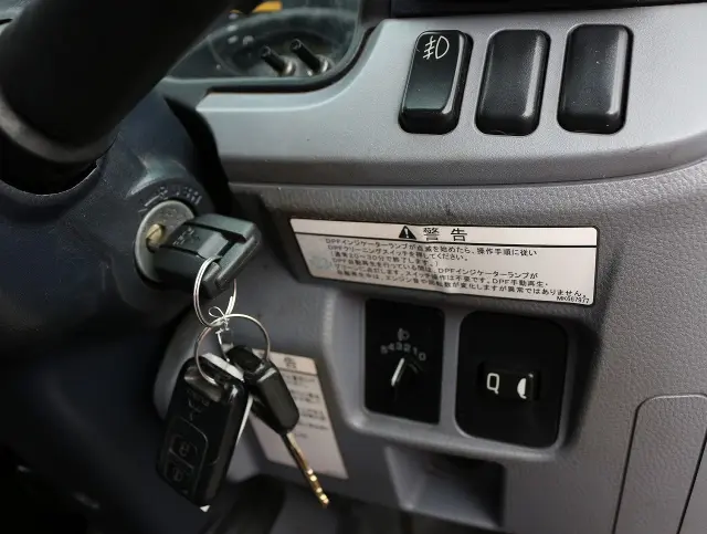 三菱 キャンター TPG-FDA00(4WD)の写真36