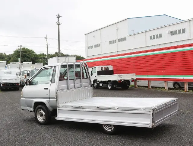 トヨタ ライトエーストラック GK-KM75(2WD)の写真17