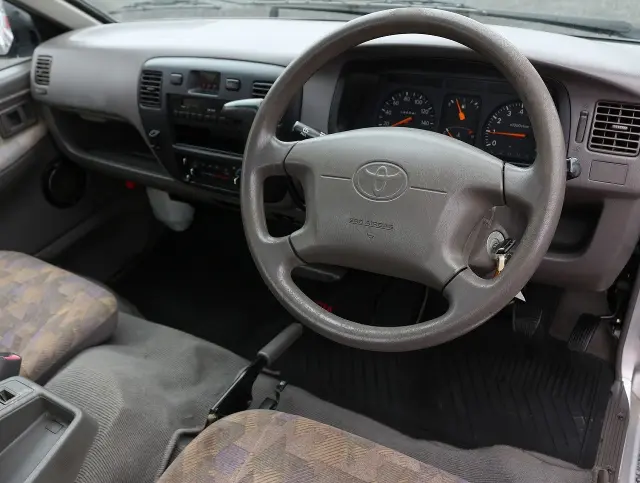 トヨタ ライトエーストラック GK-KM75(2WD)の写真26