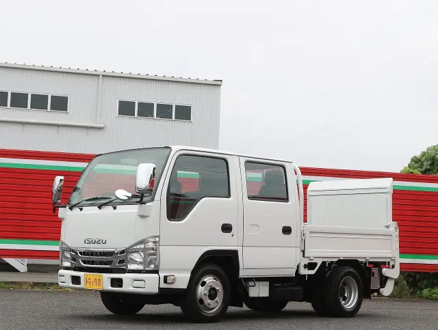 いすゞ エルフ TPG-NJR85A(2WD)の写真1