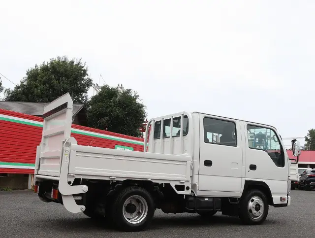 いすゞ エルフ TPG-NJR85A(2WD)の写真5