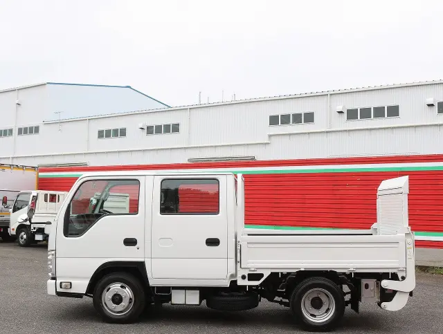 いすゞ エルフ TPG-NJR85A(2WD)の写真8