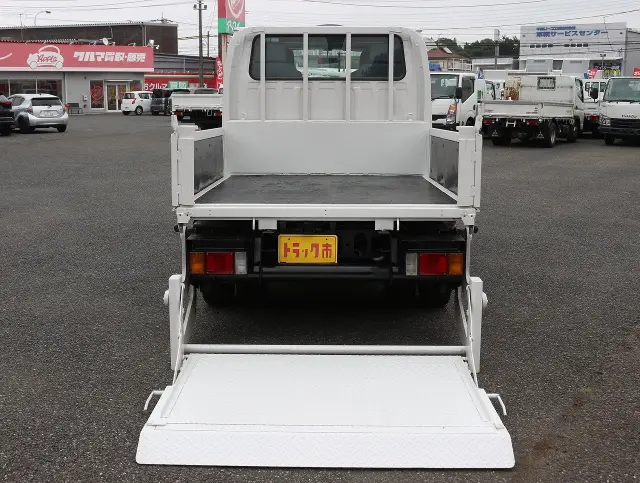 いすゞ エルフ TPG-NJR85A(2WD)の写真15