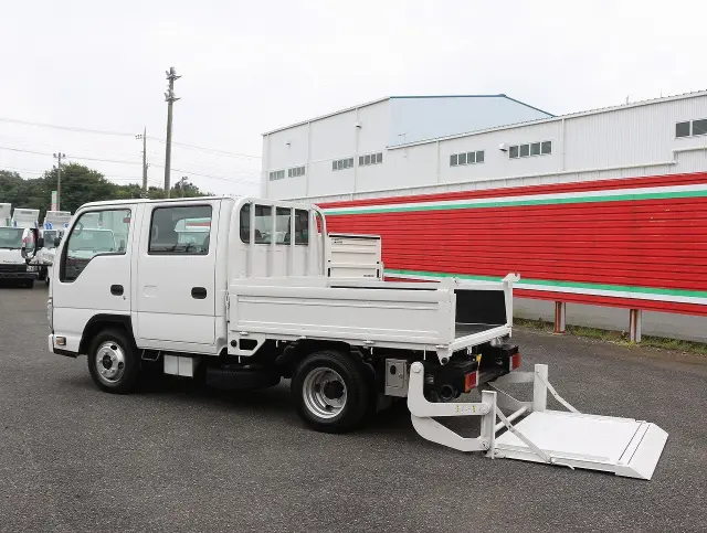 いすゞ エルフ TPG-NJR85A(2WD)の写真17