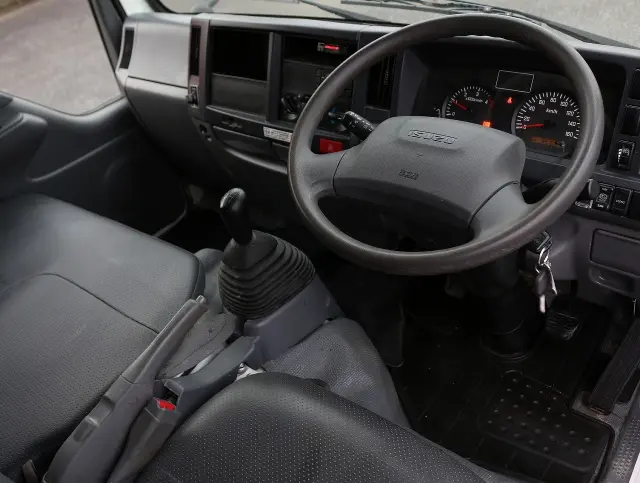 いすゞ エルフ TPG-NJR85A(2WD)の写真29