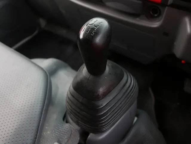 いすゞ エルフ TPG-NJR85A(2WD)の写真35