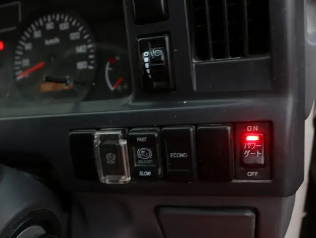 いすゞ エルフ TPG-NJR85A(2WD)の写真38