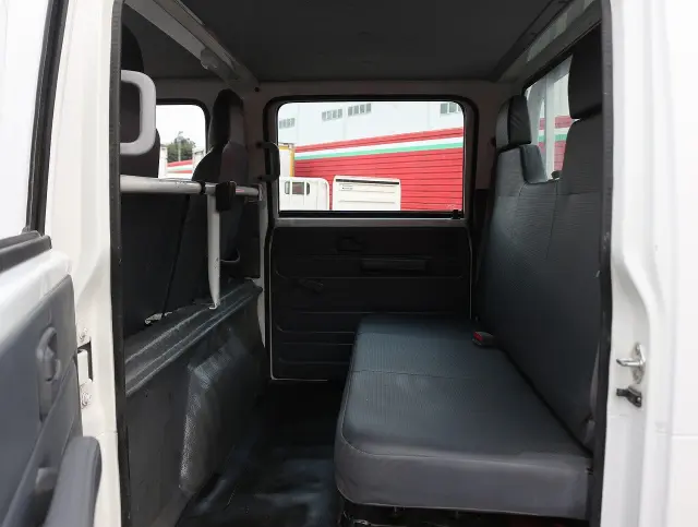 いすゞ エルフ TPG-NJR85A(2WD)の写真43