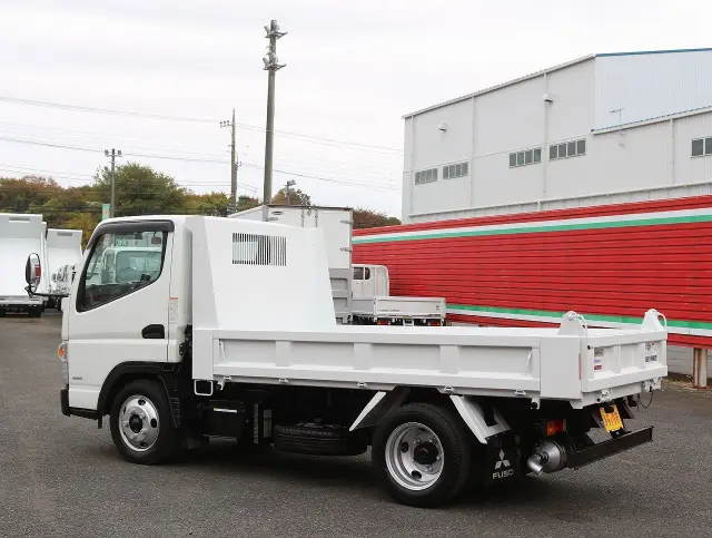 三菱 キャンター 2PG-FBA30(2WD)の写真9