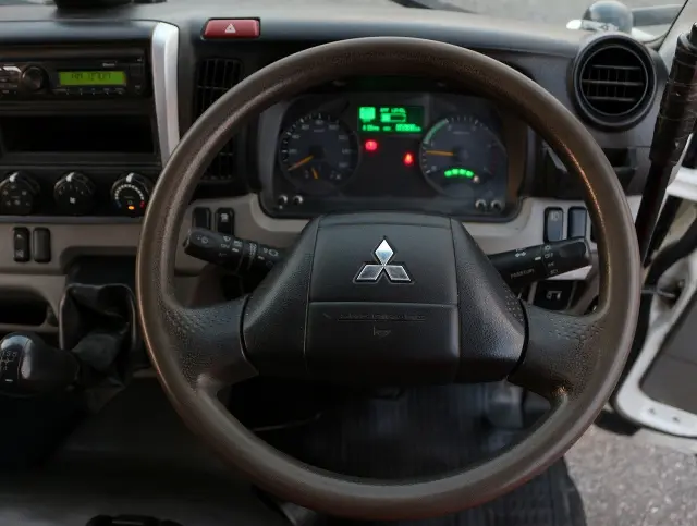 三菱 キャンター 2PG-FBA30(2WD)の写真37