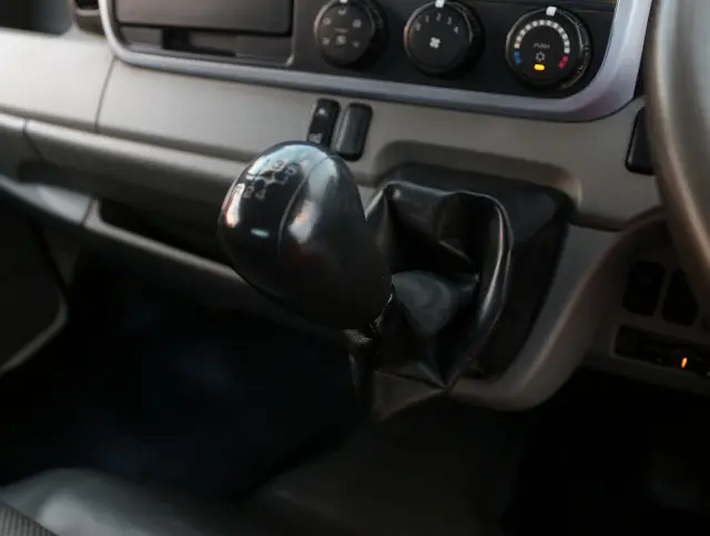 三菱 キャンター 2PG-FBA30(2WD)の写真39