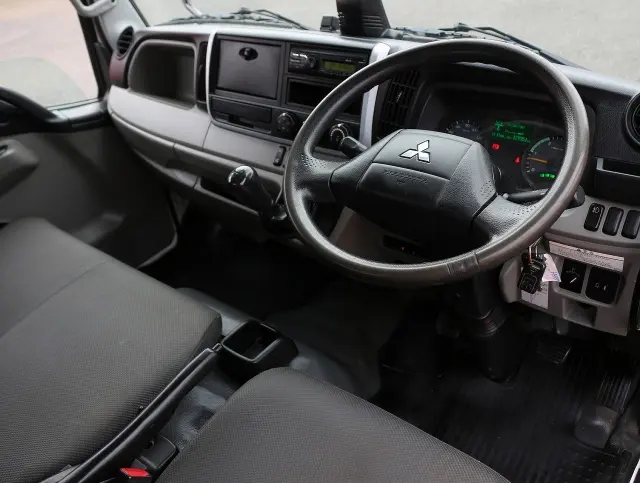 三菱 キャンター 2PG-FBA30(2WD)の写真35