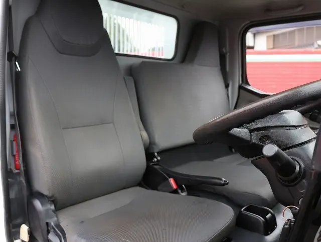 三菱 キャンター 2PG-FBA30(2WD)の写真37