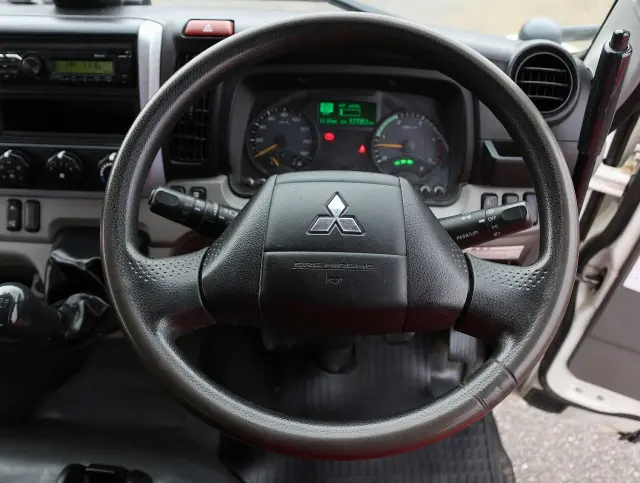 三菱 キャンター 2PG-FBA30(2WD)の写真38