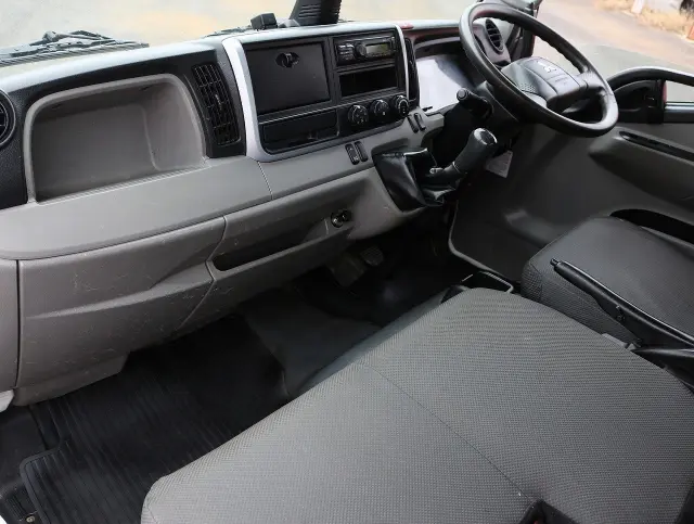 三菱 キャンター 2PG-FBA30(2WD)の写真44