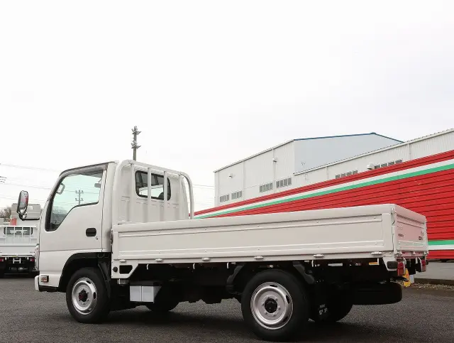 いすゞ エルフ TRG-NHS85A(4WD)の写真7