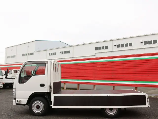 いすゞ エルフ TRG-NHS85A(4WD)の写真19