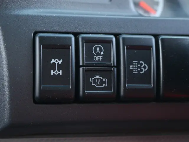 いすゞ エルフ TRG-NHS85A(4WD)の写真39