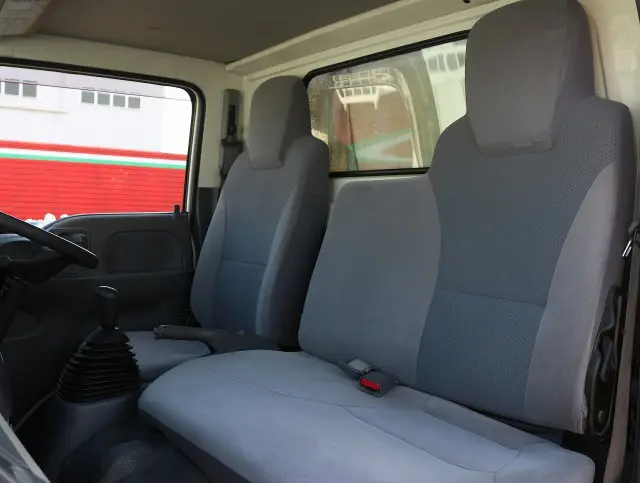 いすゞ エルフ TRG-NHS85A(4WD)の写真42