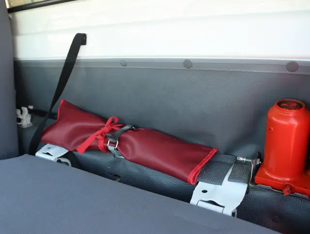 いすゞ エルフ TRG-NHS85A(4WD)の写真43