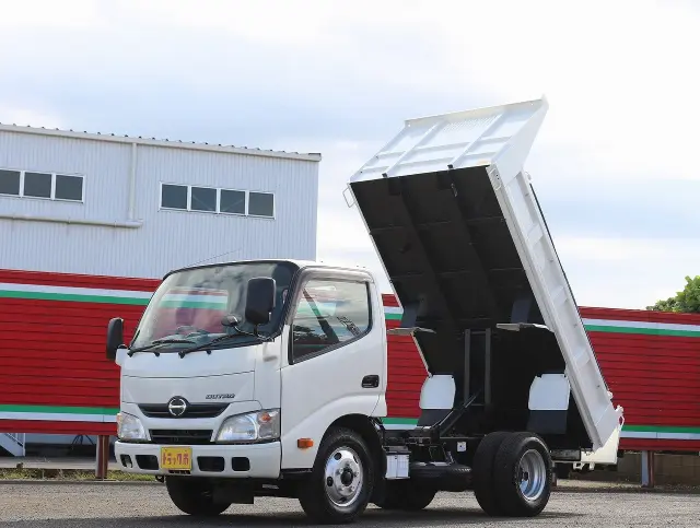 日野 デュトロ TKG-XZU620T(2WD)の写真1