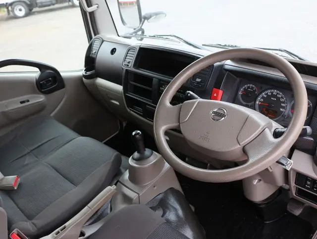 日産 アトラス SKG-SZ2F24(2WD)の写真3