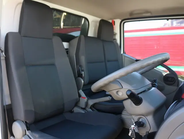 日産 アトラス SKG-TZ2F24(2WD)の写真30