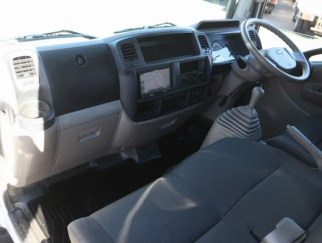 日産 アトラス SKG-TZ2F24(2WD)の写真40