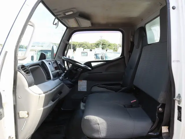 三菱 キャンター TPG-FBA30(2WD)の写真46