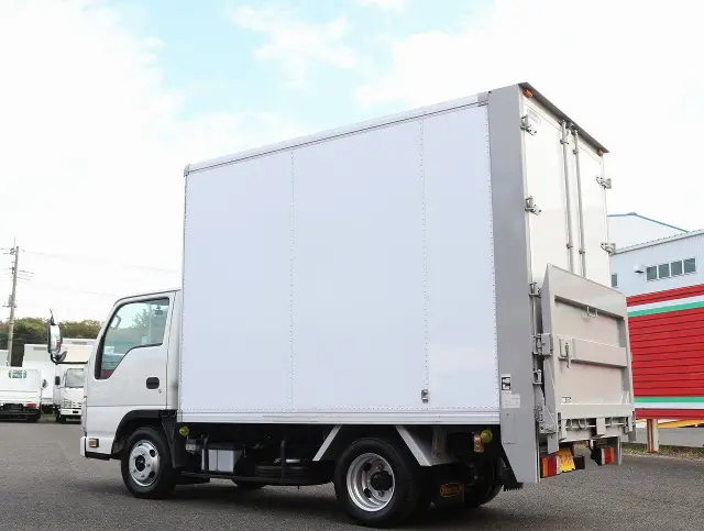 いすゞ エルフ TRG-NJR85AN(2WD)の写真7