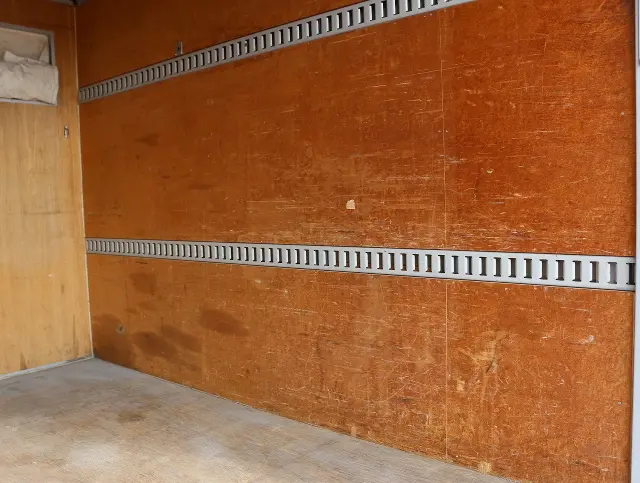 いすゞ エルフ TRG-NJR85AN(2WD)の写真15