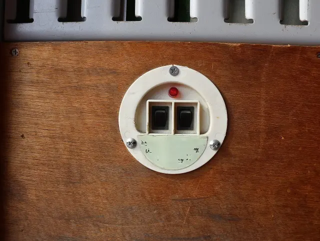 いすゞ エルフ TRG-NJR85AN(2WD)の写真17