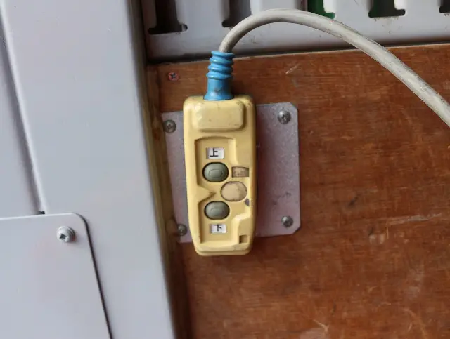 いすゞ エルフ TRG-NJR85AN(2WD)の写真19