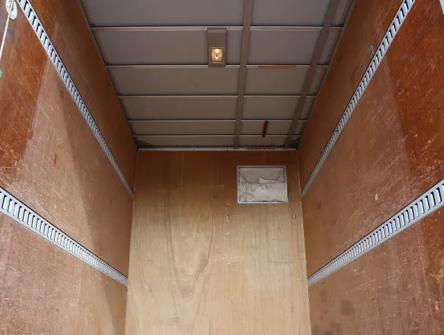 いすゞ エルフ TRG-NJR85AN(2WD)の写真20