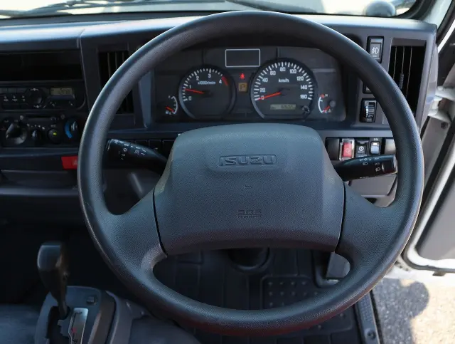 いすゞ エルフ TRG-NJR85AN(2WD)の写真38