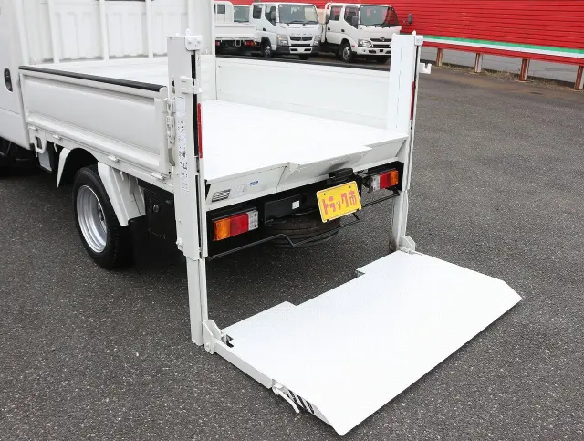 日産 アトラス TKG-SZ2F24(2WD)の写真24