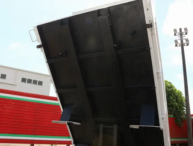 三菱 キャンター TKG-FBA30(2WD)の写真26